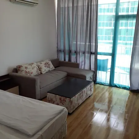 Апартамент Приморско Apartament