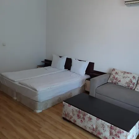 Апартамент Приморско Appartamento Primorsko
